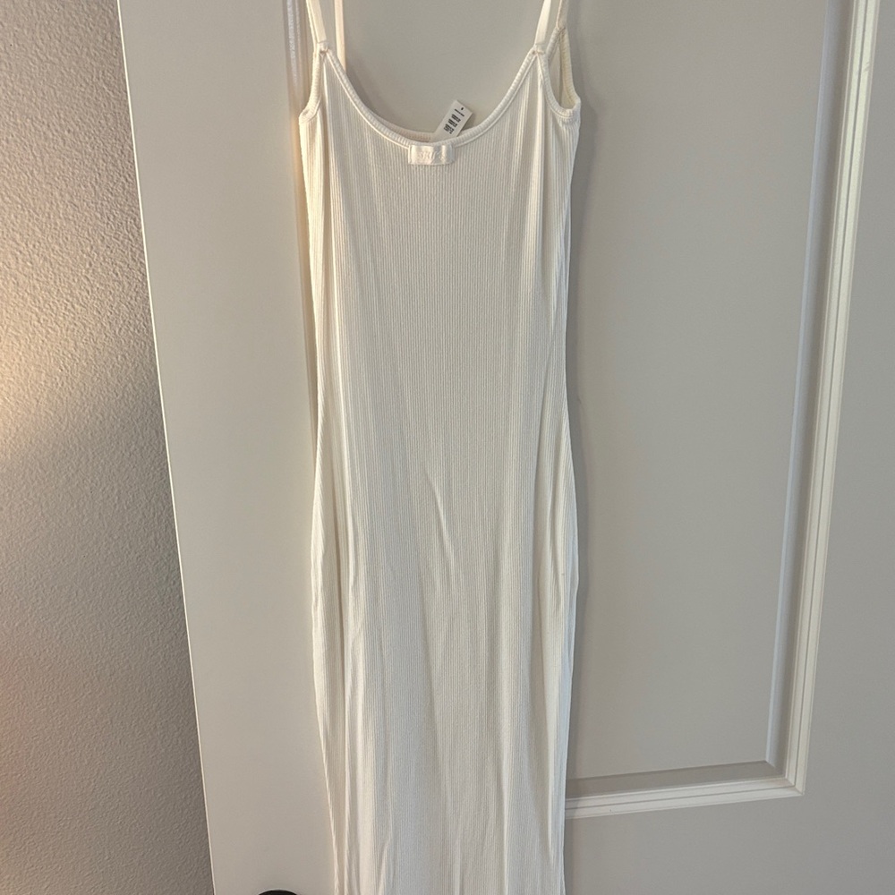 Skims Maxi Dress - Picture 3 of 3